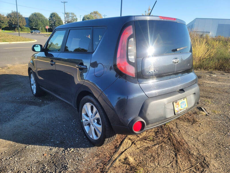 2015 Kia Soul +
