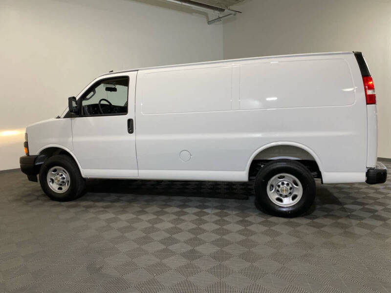 2025 Chevrolet Express 2500