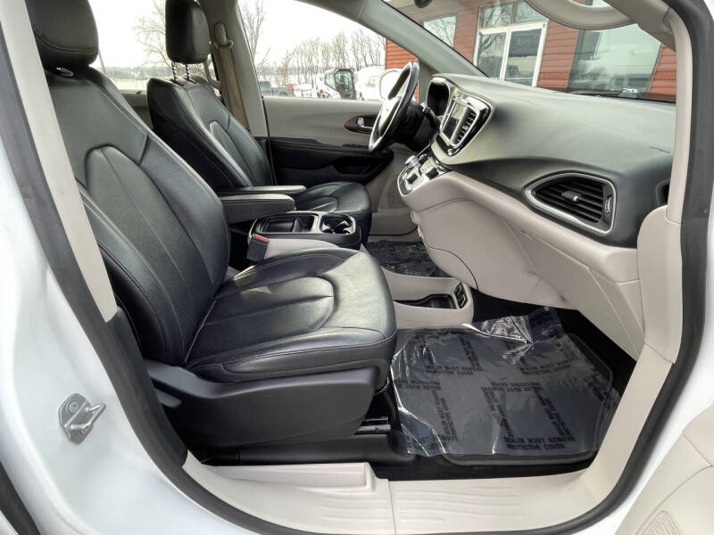 2019 Chrysler Pacifica Touring L