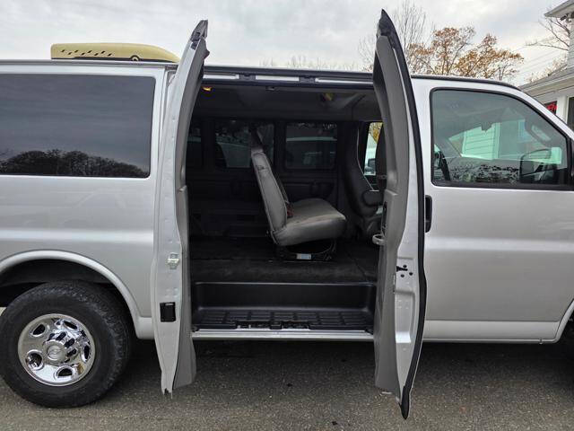 2017 Chevrolet Express LT 2500