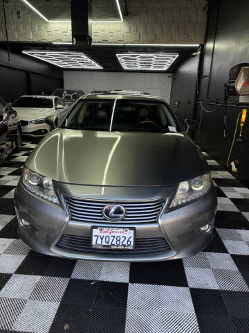 2015 Lexus ES 300h