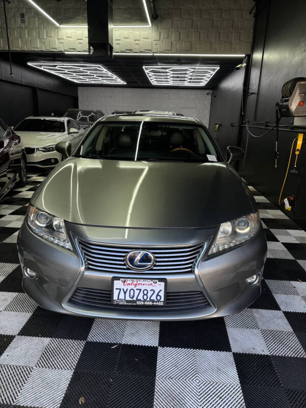 2015 Lexus ES 300h