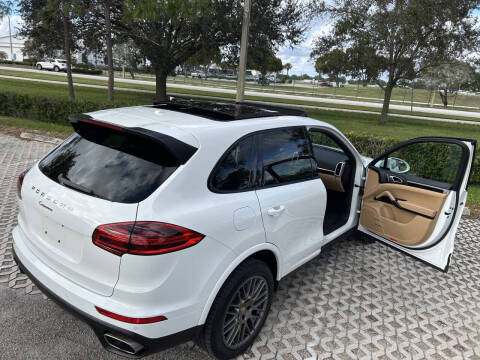 2017 Porsche Cayenne Platinum Edition
