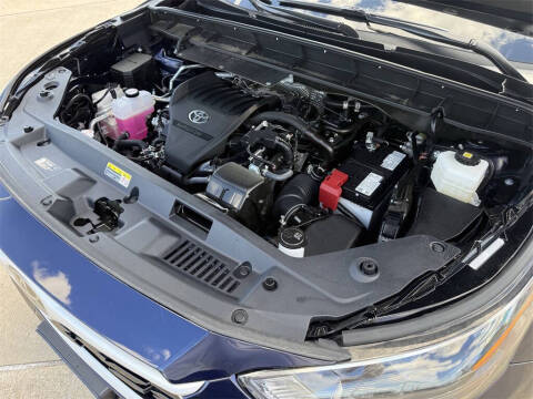 2025 Toyota Highlander LE