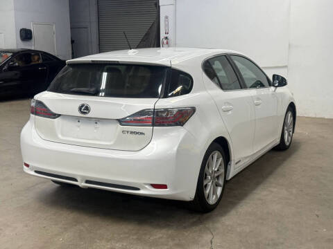 2013 Lexus CT 200h