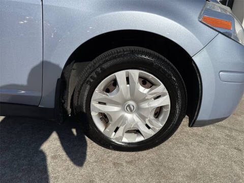 2011 Nissan Versa 1.8 S