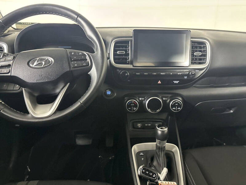 2025 Hyundai Venue SEL