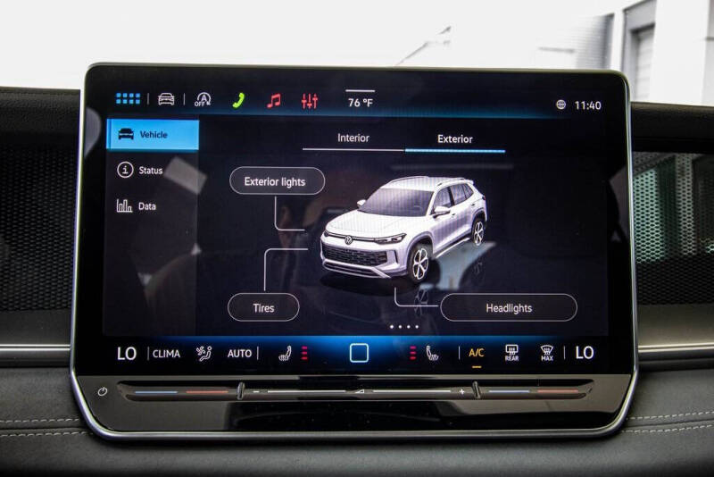 2026 Volkswagen Tiguan SE R-Line Black