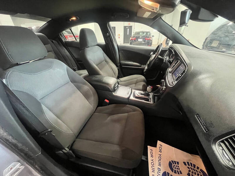 2016 Dodge Charger SE