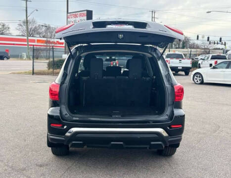 2018 Nissan Pathfinder S