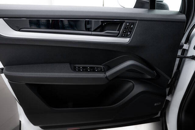 2024 Porsche Cayenne