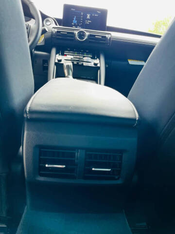 2024 Lexus IS 350 F SPORT Design