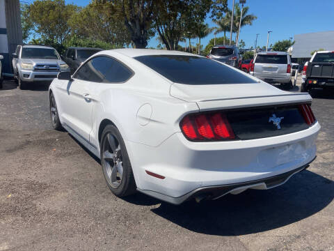 2015 Ford Mustang V6