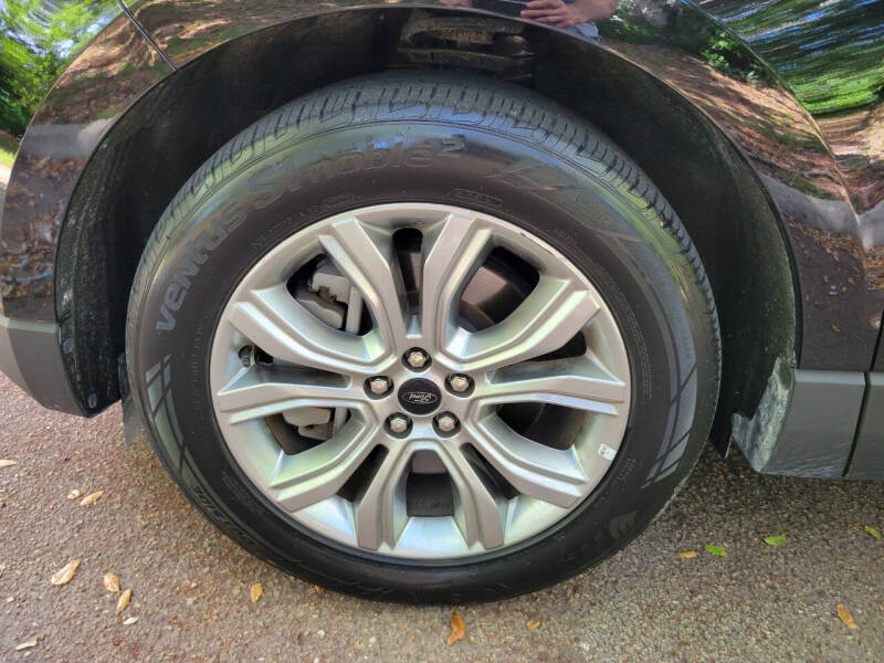 2024 Ford Edge Titanium