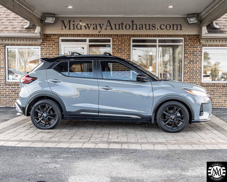 2021 Nissan Kicks SR