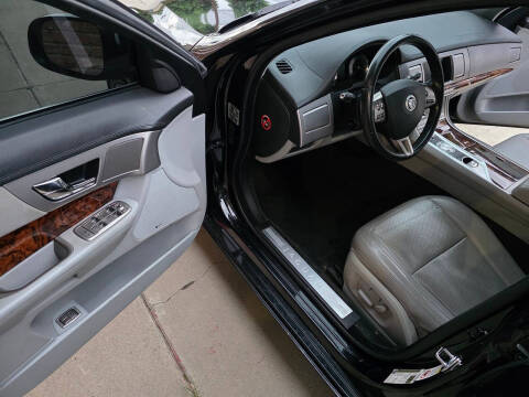 2011 Jaguar XF Premium