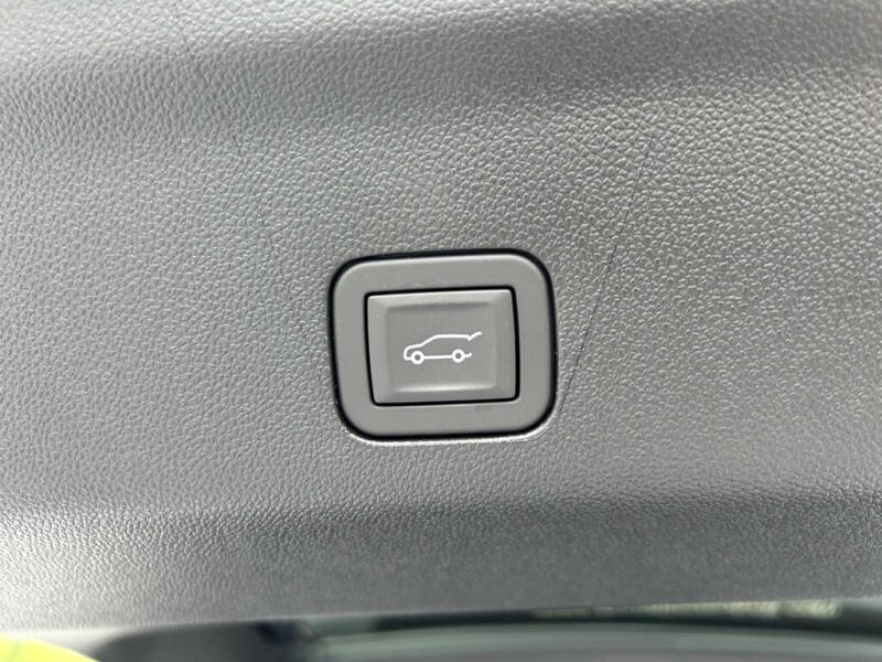 2025 GMC Yukon XL Elevation