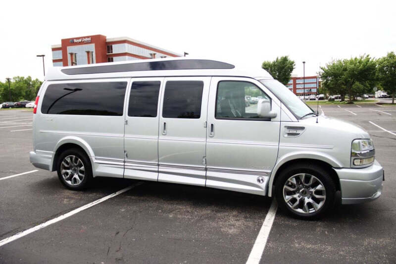 2024 Chevrolet Express 2500