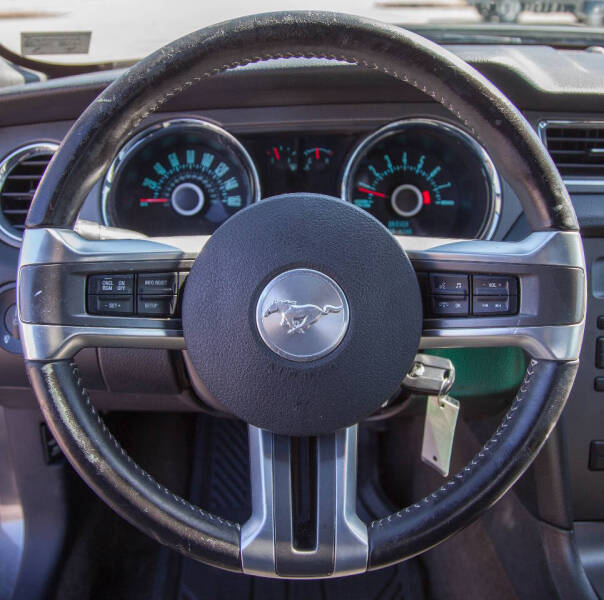 2013 Ford Mustang V6