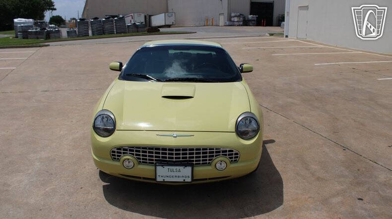 2005 Ford Thunderbird