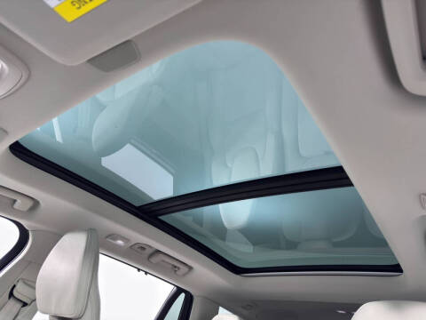 2023 Volvo XC90 Recharge T8 Ultimate Dark Theme