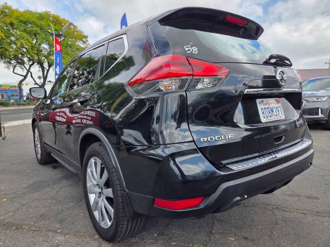 2018 Nissan Rogue S
