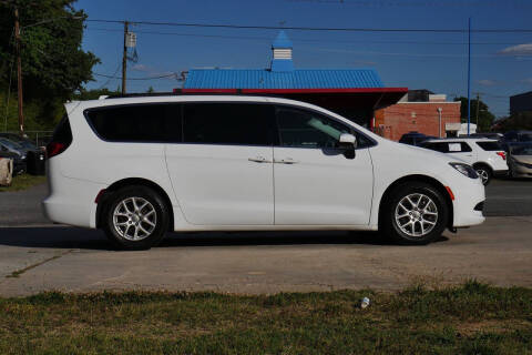 2020 Chrysler Voyager LXi