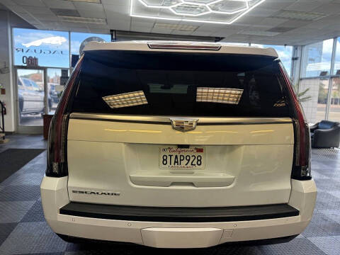 2017 Cadillac Escalade ESV Platinum