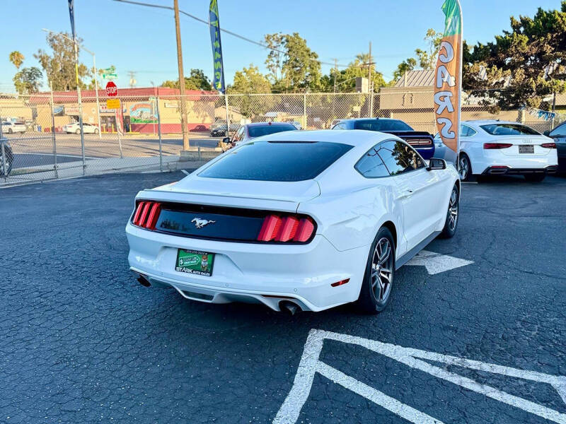 2017 Ford Mustang EcoBoost