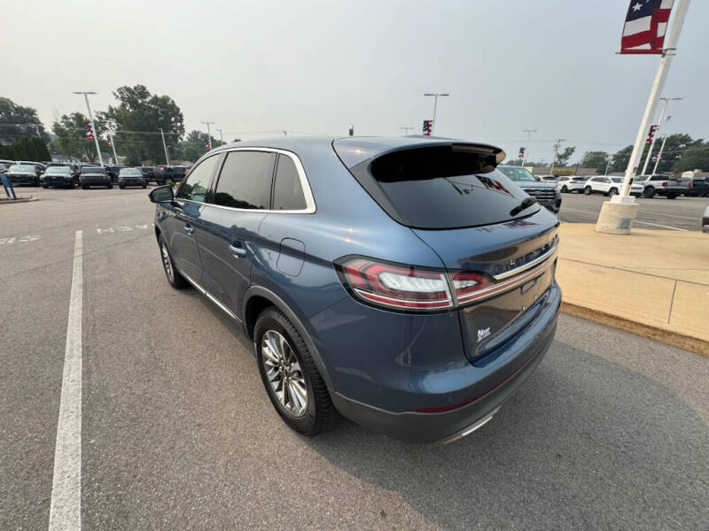 2019 Lincoln Nautilus Select
