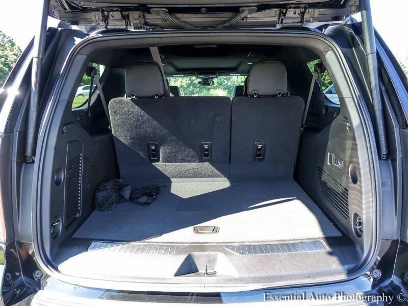 2024 Chevrolet Suburban RST