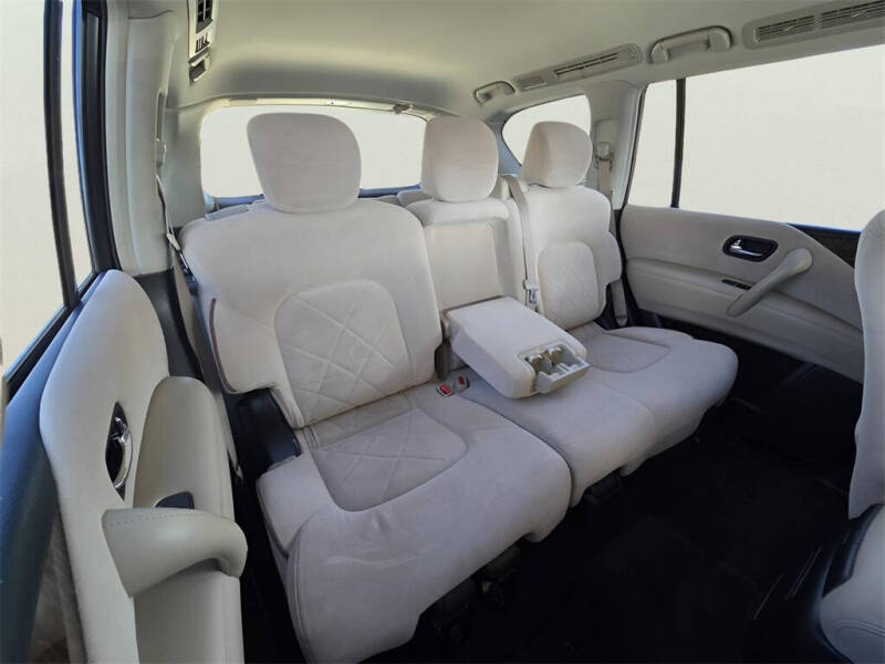 2017 Nissan Armada SV