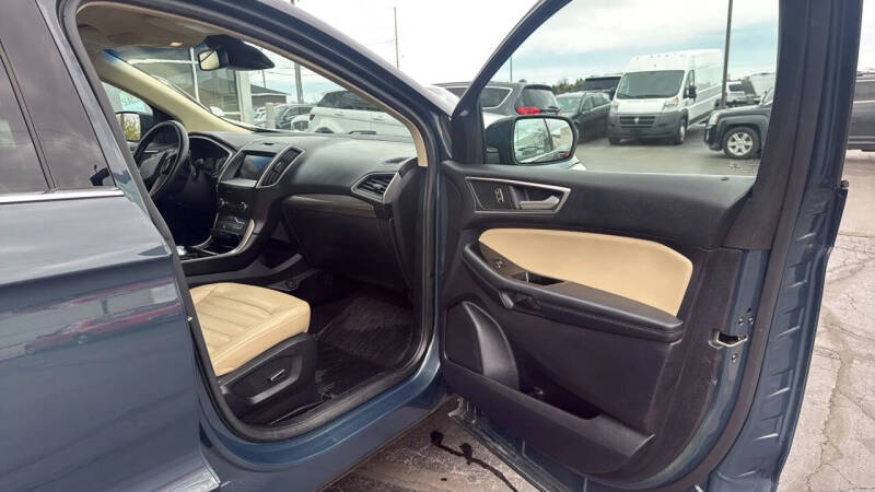 2019 Ford Edge SEL