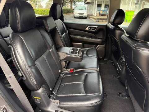 2019 Nissan Pathfinder SL