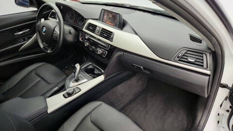 2017 BMW 3 Series 320i xDrive