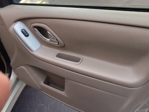 2005 Mazda Tribute s