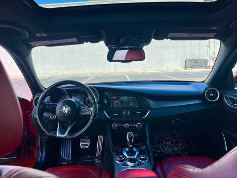 2022 Alfa Romeo Giulia Veloce