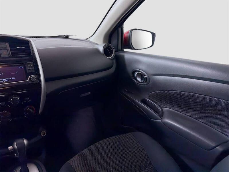 2017 Nissan Versa 1.6 SV