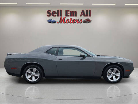 2023 Dodge Challenger SXT
