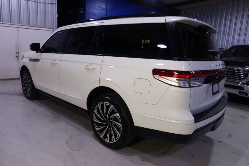 2022 Lincoln Navigator Black Label