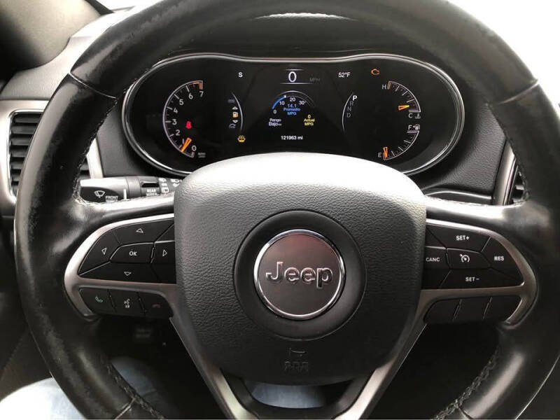 2019 Jeep Grand Cherokee Laredo