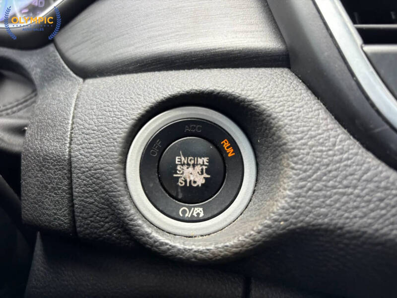 2017 Chrysler 200 Limited Platinum