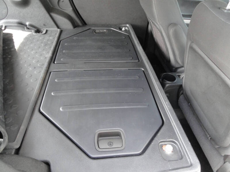 2011 Chevrolet HHR Panel LS