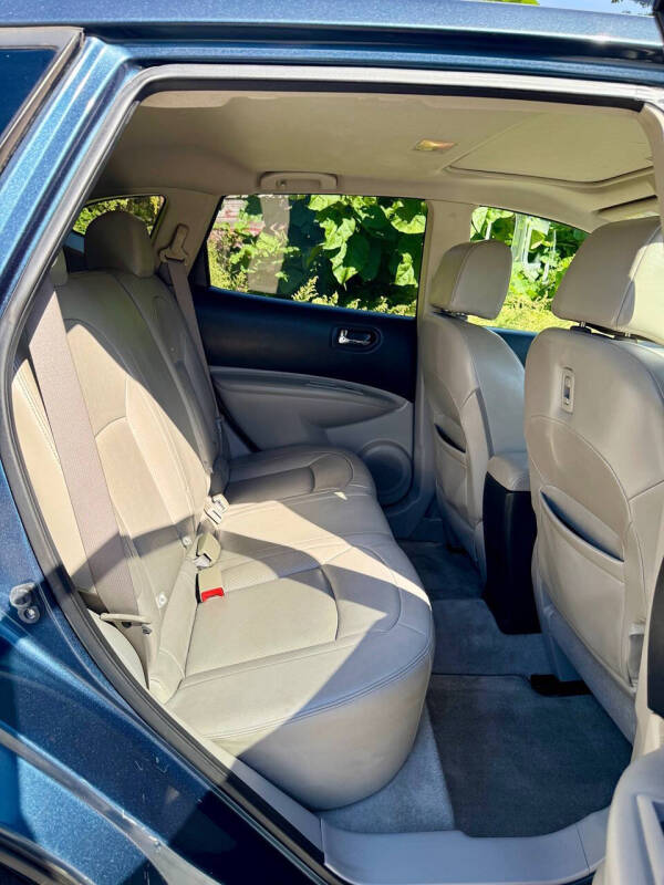 2013 Nissan Rogue SV w/SL Package