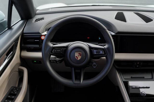 2025 Porsche Macan 4 Electric