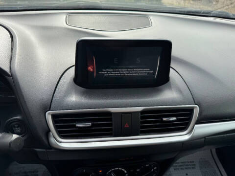 2018 Mazda MAZDA3 Sport