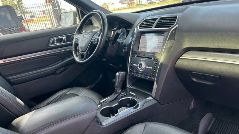 2018 Ford Explorer Sport