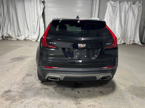 2023 Cadillac XT4 Premium Luxury