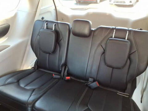 2024 Chrysler Pacifica Plug-In Hybrid Select