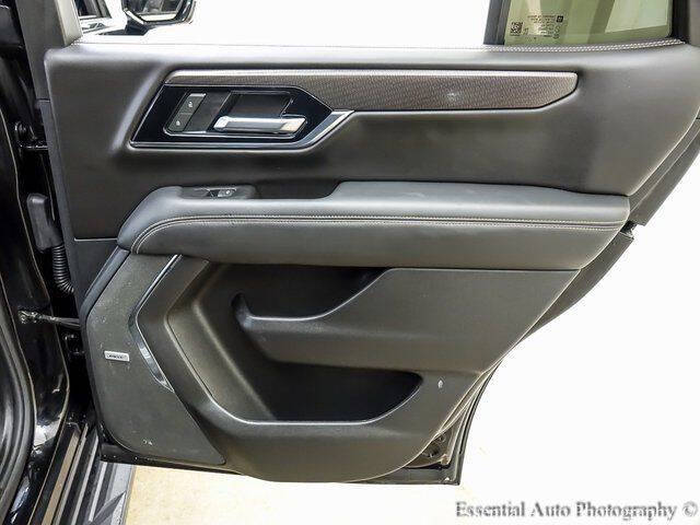 2025 GMC Yukon Elevation